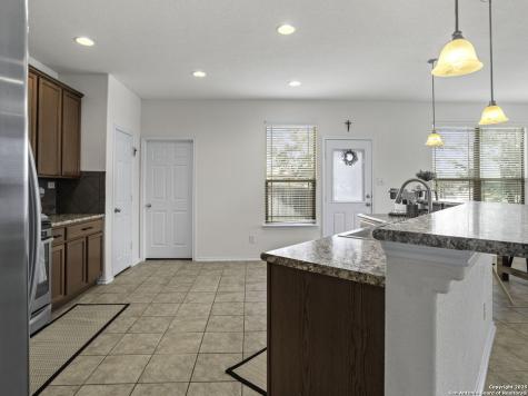 1338 Big Lake San Antonio TX 78245