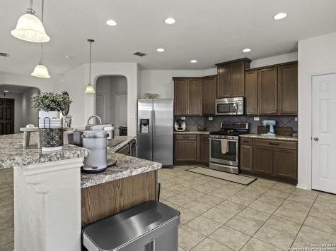 1338 Big Lake San Antonio TX 78245