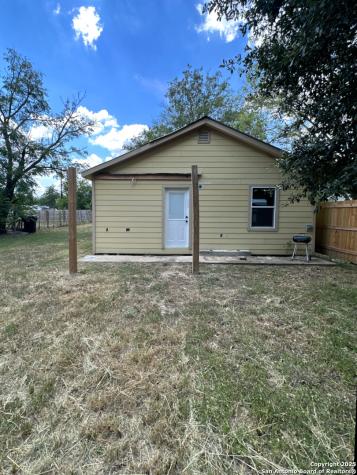 710 Fifth Street Natalia TX 78059