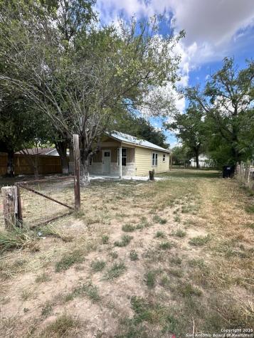 710 Fifth Street Natalia TX 78059