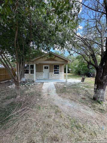 710 Fifth Street Natalia TX 78059