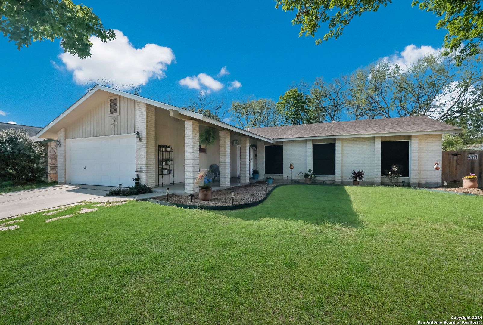 12511 El Sendero Street San Antonio TX 78233