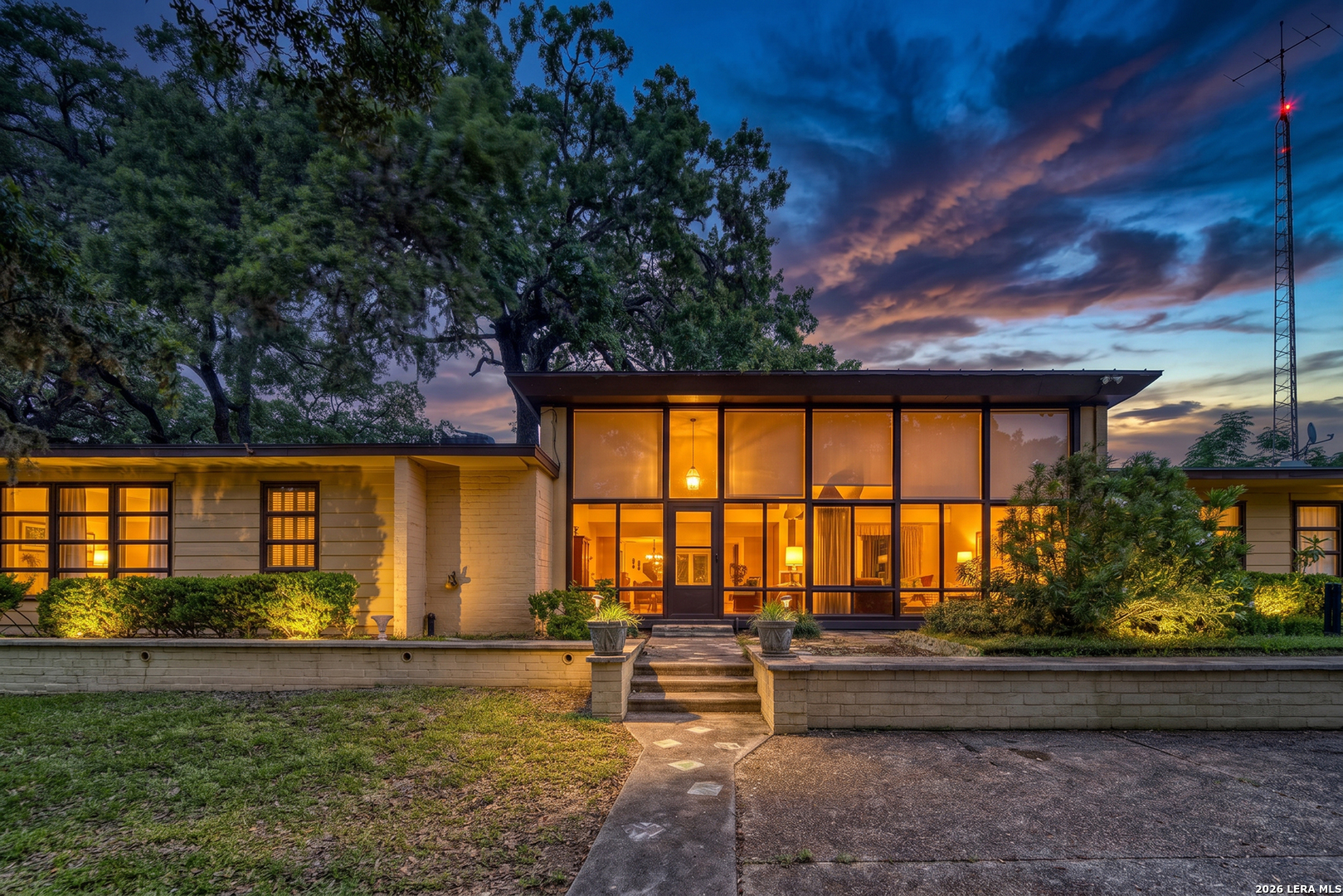 19967 Tx- 127 Concan TX 78881