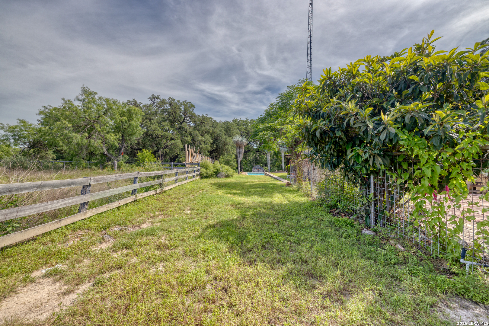 19967 Tx- 127 Concan TX 78881