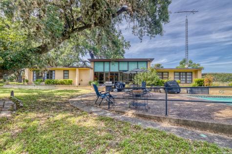 19967 Tx- 127 Concan TX 78881