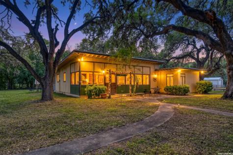 19967 Tx- 127 Concan TX 78881