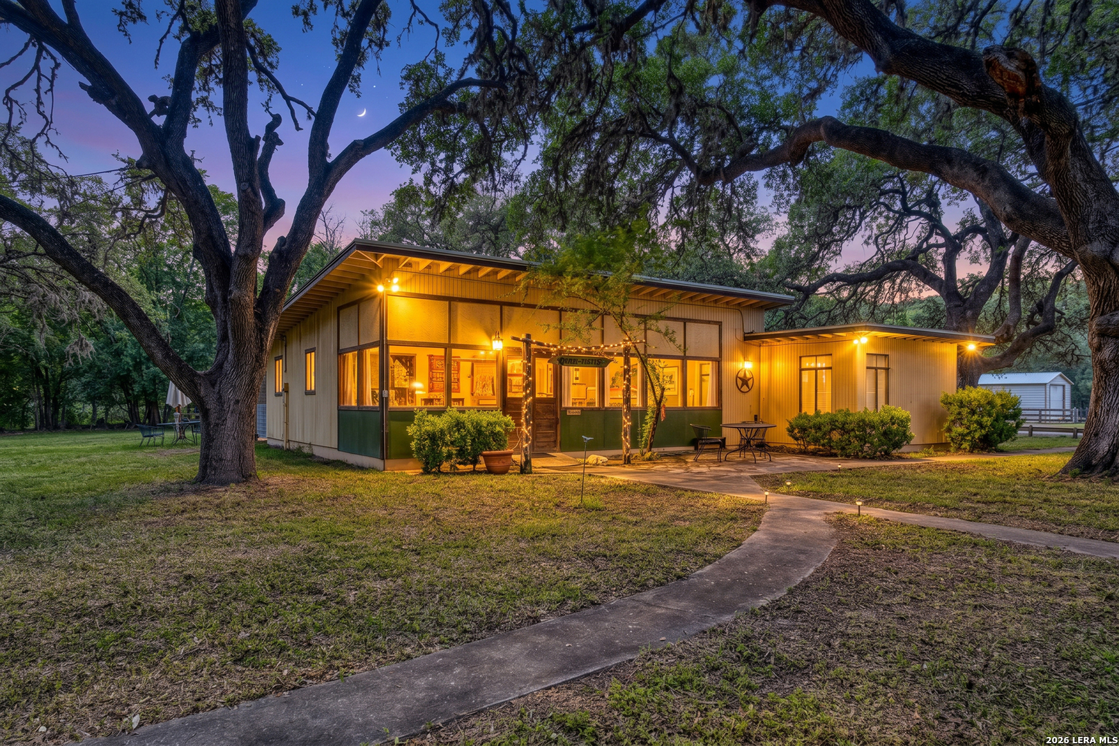 19967 Tx- 127 Concan TX 78881
