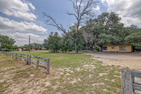 19967 Tx- 127 Concan TX 78881