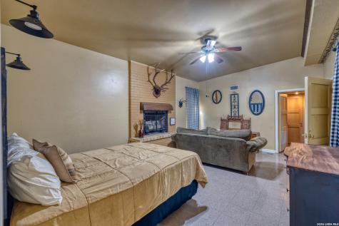 19967 Tx- 127 Concan TX 78881