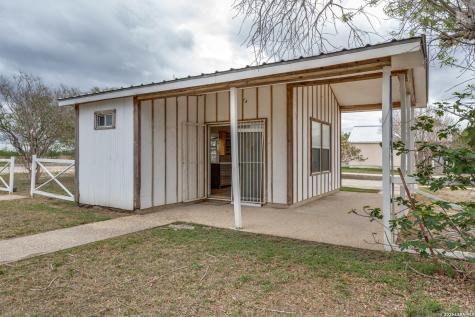 301 E County Road 678 Natalia TX 78059