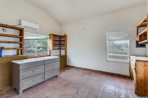 301 E County Road 678 Natalia TX 78059