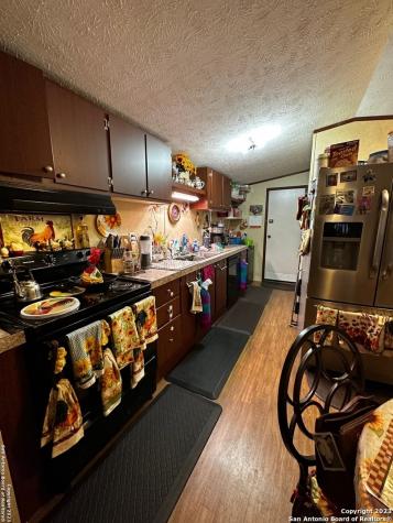 3911 Anaqua Drive Elmendorf TX 78112