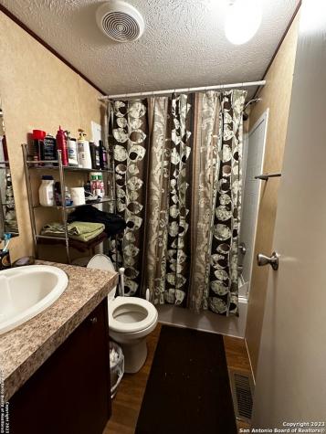 3911 Anaqua Drive Elmendorf TX 78112
