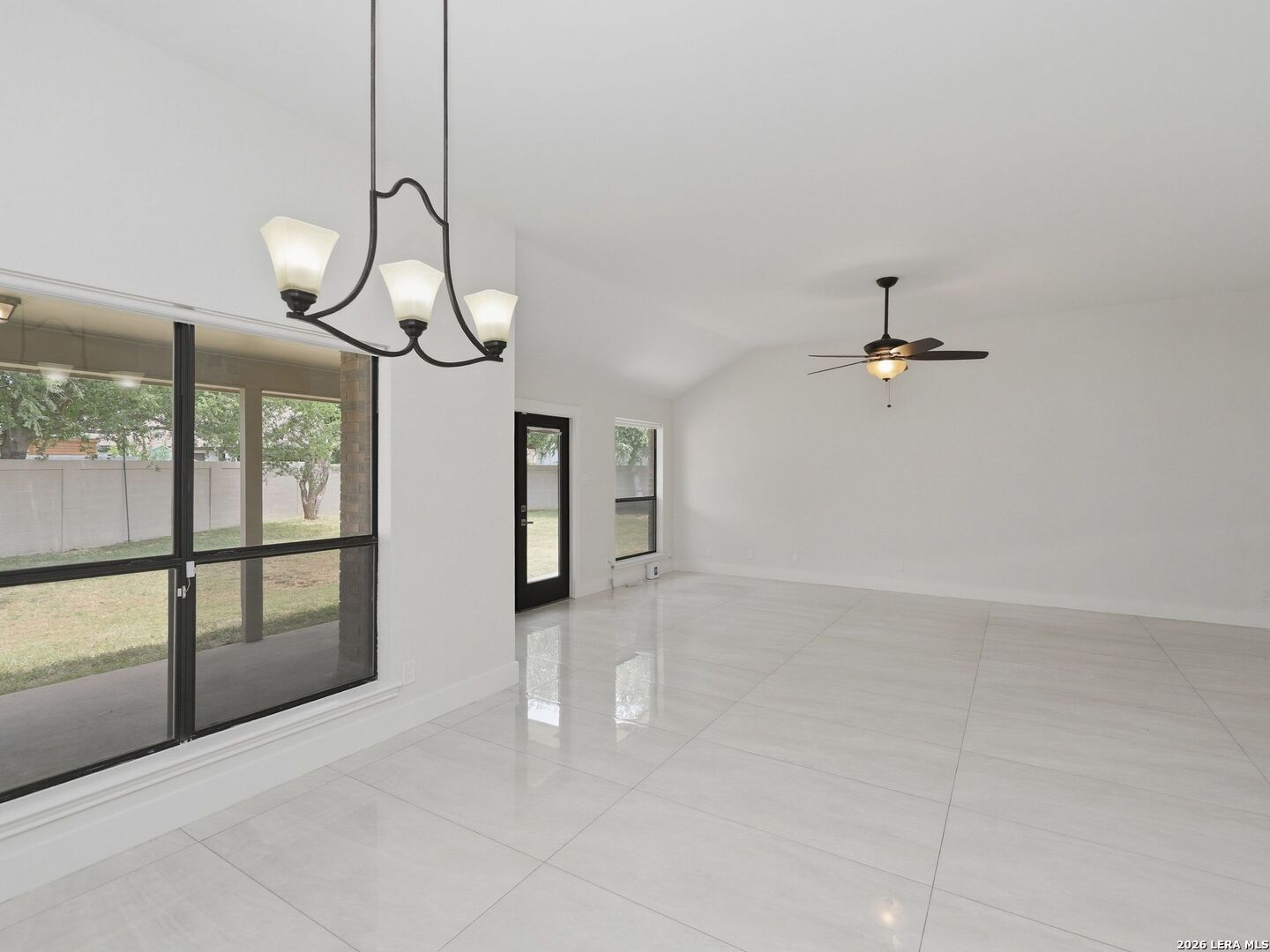 1147 Quail Hollow Laredo TX 78045