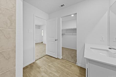 16064 Mahogany Way Elmendorf TX 78112
