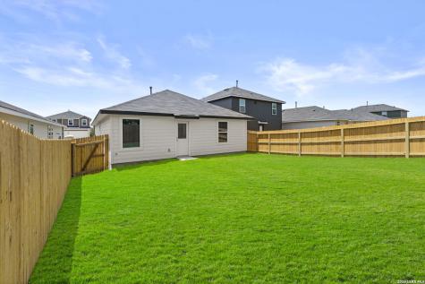 16064 Mahogany Way Elmendorf TX 78112