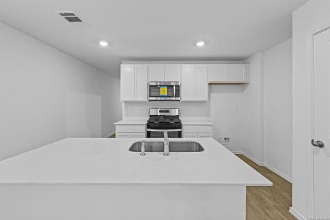 16064 Mahogany Way Elmendorf TX 78112