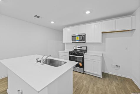 16064 Mahogany Way Elmendorf TX 78112