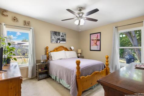 7518 Buckskin San Antonio TX 78227