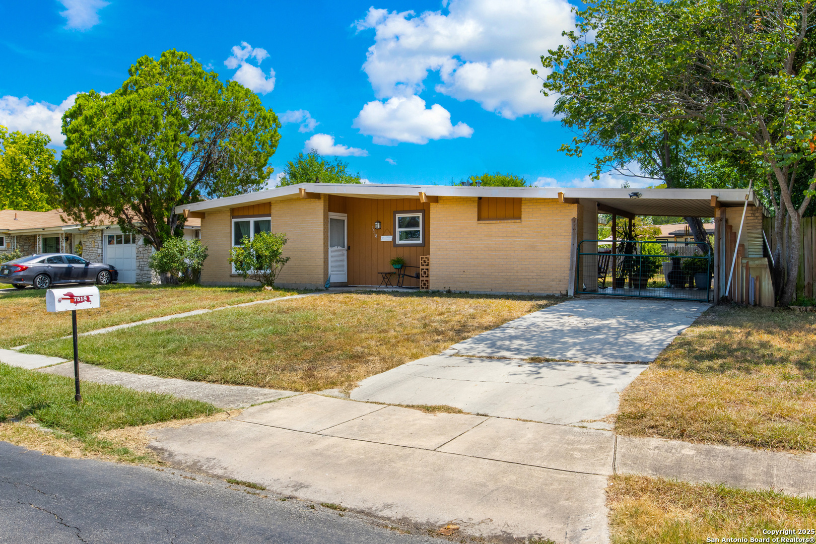 7518 Buckskin San Antonio TX 78227