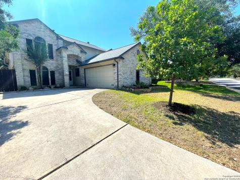 9218 Fishers Hill Drive San Antonio TX 78240