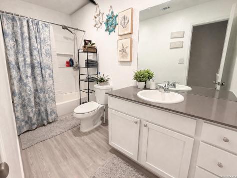 14206 Llama Place San Antonio TX 78252