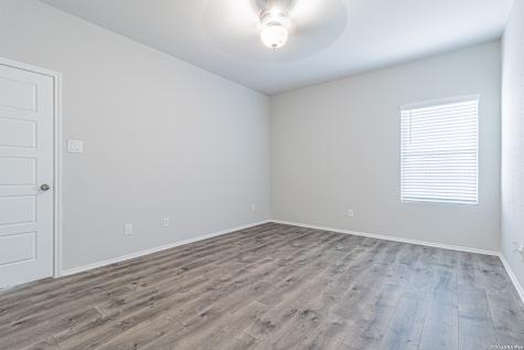 5919 Olson Bluffs San Antonio TX 78252