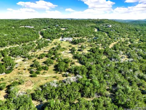 683 County Road 242 Hondo TX 78861
