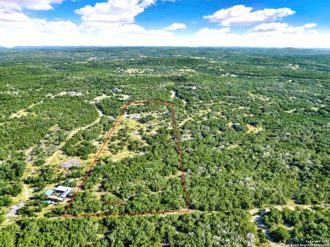 683 County Road 242 Hondo TX 78861