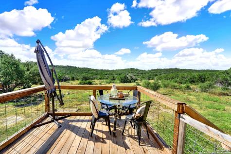 683 County Road 242 Hondo TX 78861