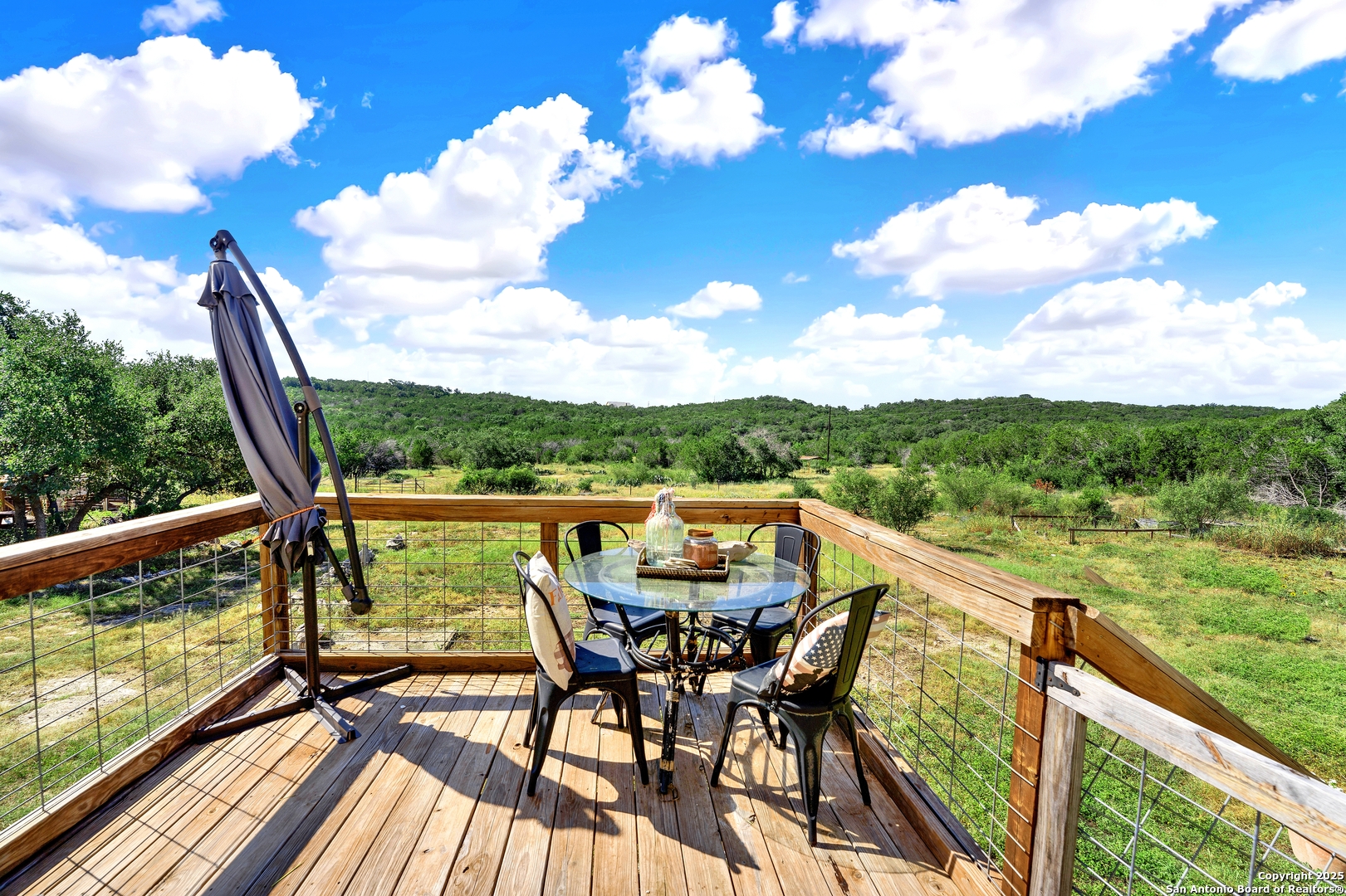 683 County Road 242 Hondo TX 78861