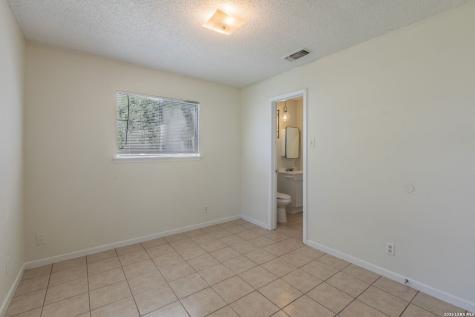 129 Meadow Drive Converse TX 78109
