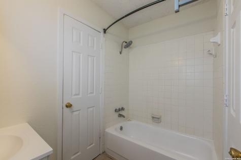129 Meadow Drive Converse TX 78109