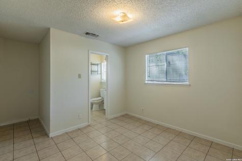 129 Meadow Drive Converse TX 78109