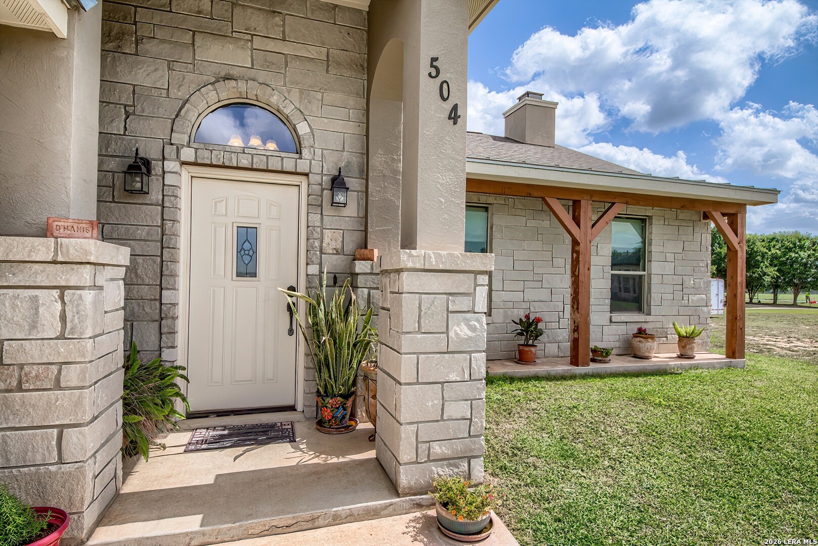 504 34th Street Hondo TX 78861