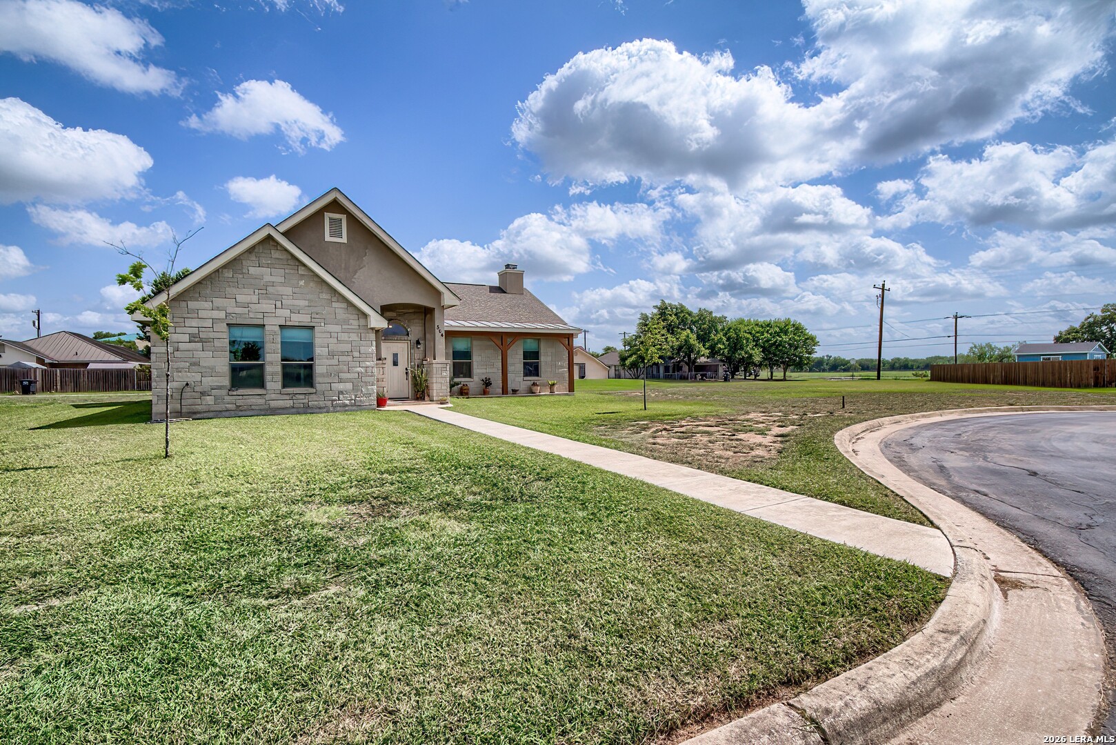 504 34th Street Hondo TX 78861
