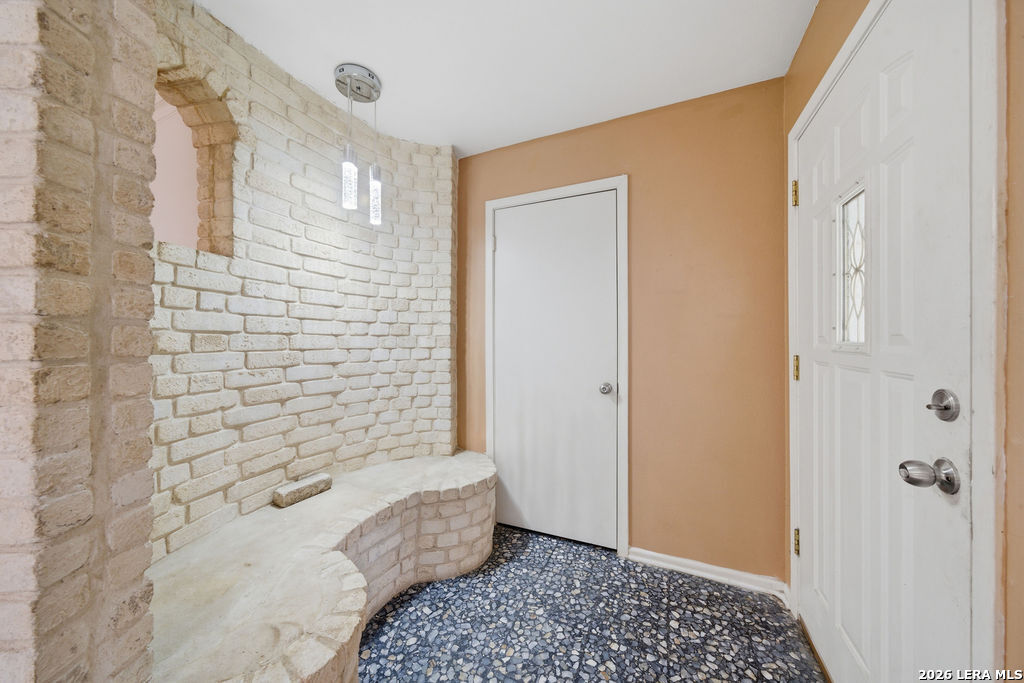 5007 Del Oro Circle San Antonio TX 78233