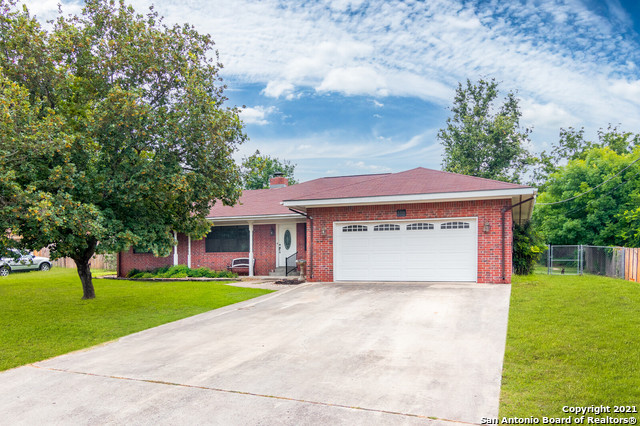 119 Holly Hill Drive Ingram TX 78025