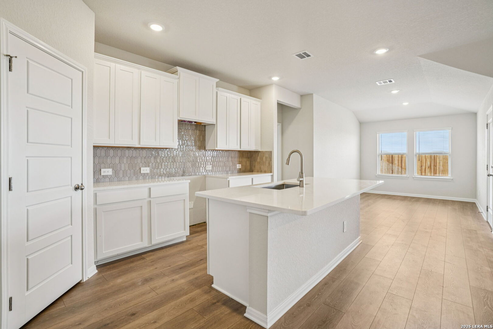 2906 Clemente Way Converse TX 78109
