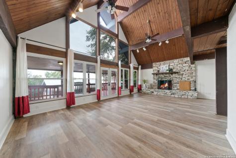 1410 Clear Spring Drive Kerrville TX 78028