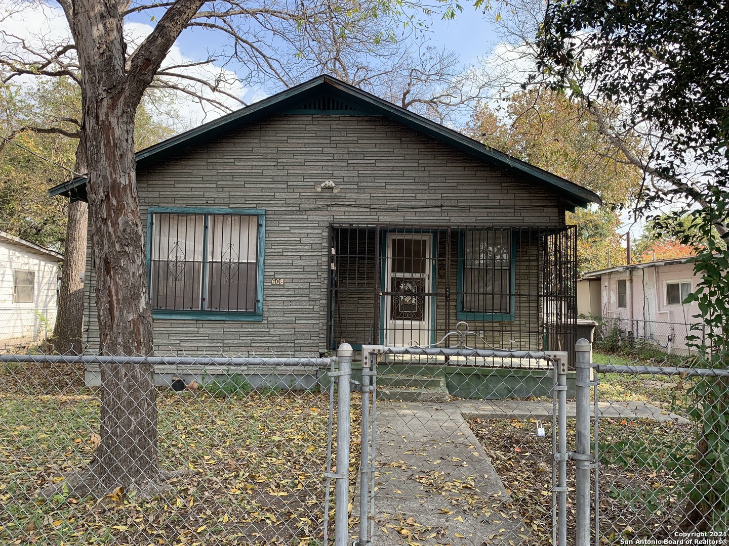 608 S San Augustine Avenue San Antonio TX 78237