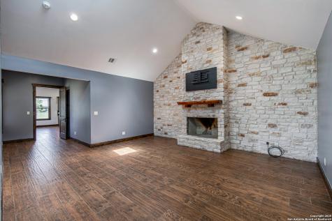 9560 Old Colony Line Dale TX 78616