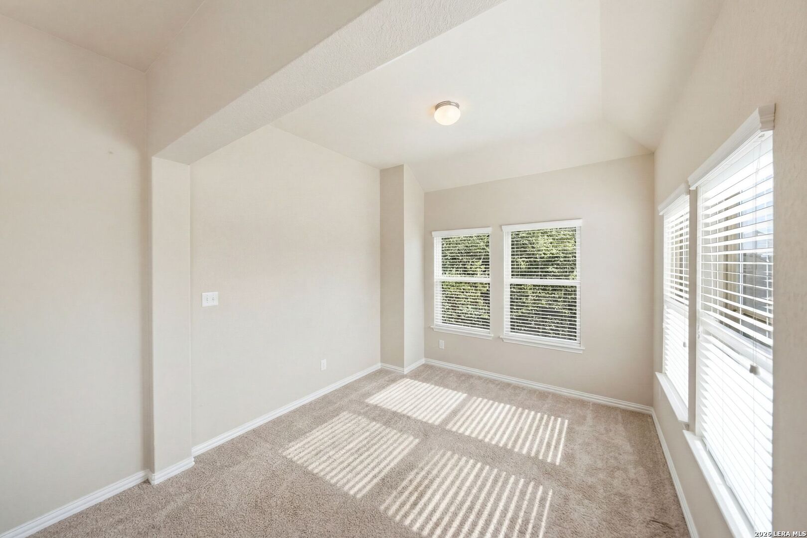6012 Akin Song San Antonio TX 78261