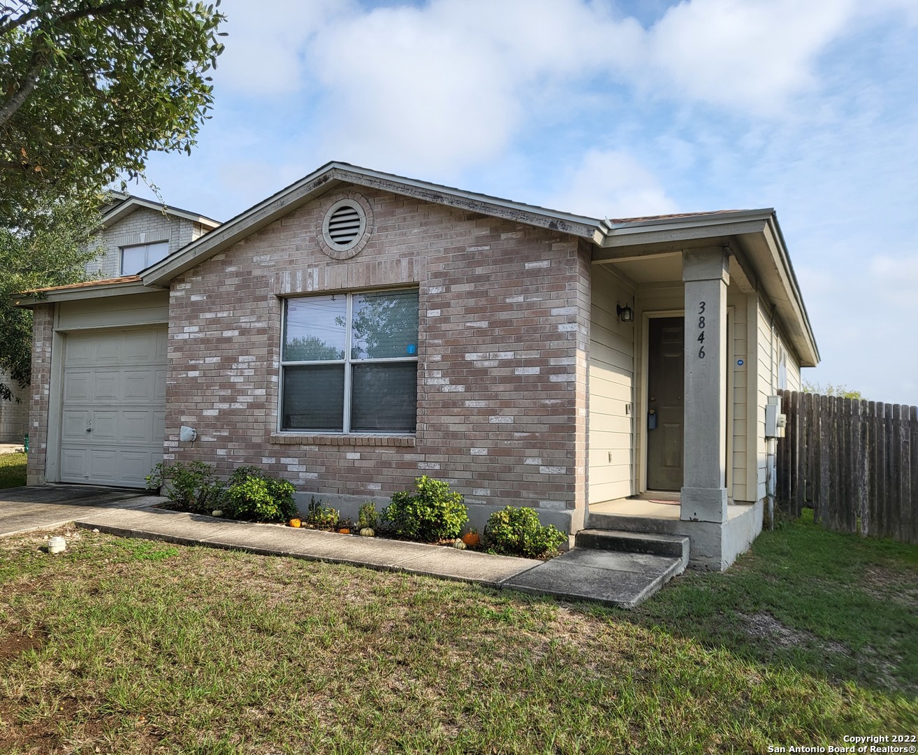 3846 Candleglenn San Antonio TX 78244