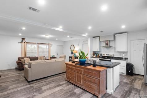 605 Seth Circle Bandera TX 78003