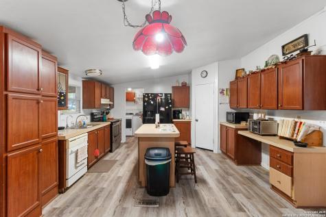 605 Seth Circle Bandera TX 78003