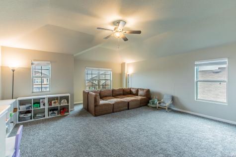 7045 Vista Loop Live Oak TX 78233
