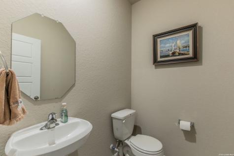 7045 Vista Loop Live Oak TX 78233