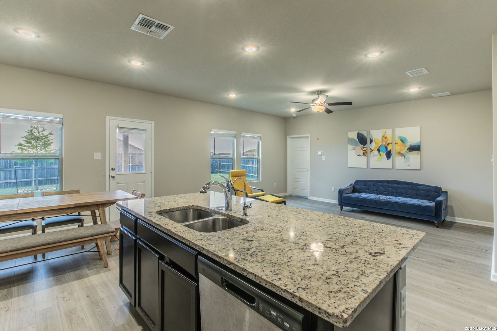 7045 Vista Loop Live Oak TX 78233
