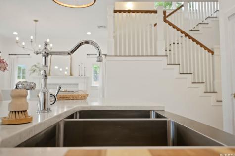 301 Ogden Lane Alamo Heights TX 78209